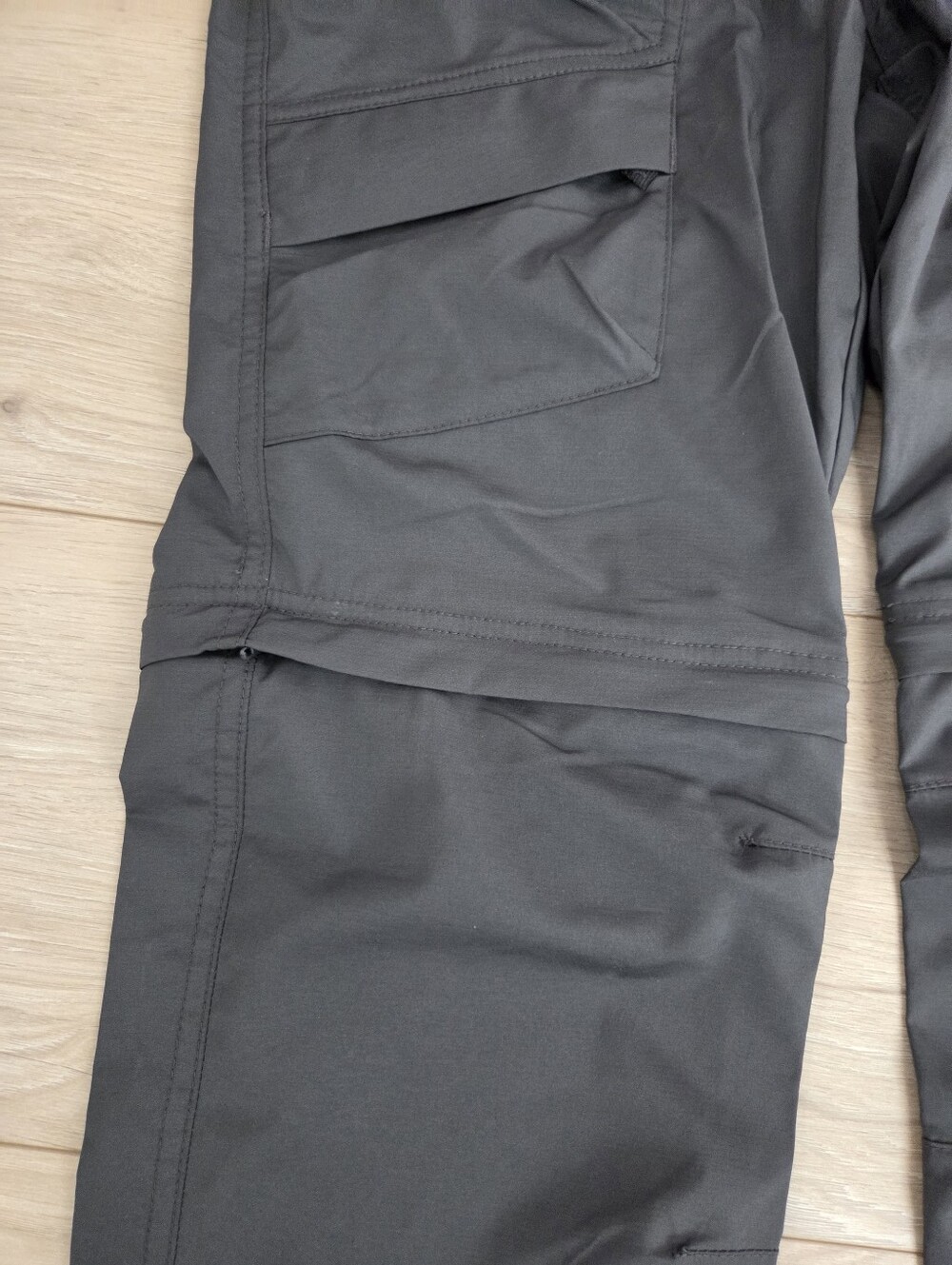 Columbia Hiking Pants - Picture 2 of 6